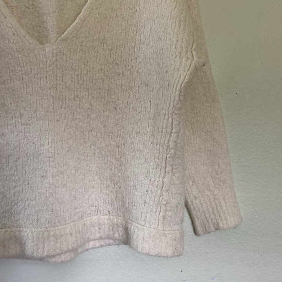 Free People Ivory Lofty Boucle Slouchy Alpaca Blend Sweater Women’s M - Picture 5 of 12